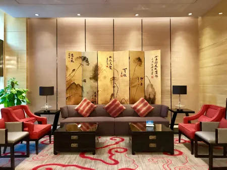 Le Meridien Chongqing Nan'an Отели рядом с достопримечательностью «Chongqing University of Commerce and Industry (Lanhuahu Campus)»