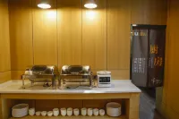IU Hotel - breakfast