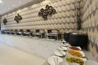 The Leisure Hotel - Desayuno