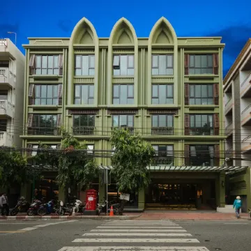 Chillax Heritage Bangkok Отели рядом с достопримечательностью «Торговый центр Tha Maharaj»