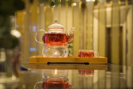 FOUNTAIN WEALTH HOTEL (Shanghai Zhongshan Hospital Jiashan Road Subway Station Branch) Отели рядом с достопримечательностью «Shanghai Arts and Crafts Museum»