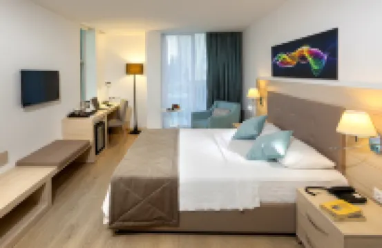 The Room Hotel & Apartments