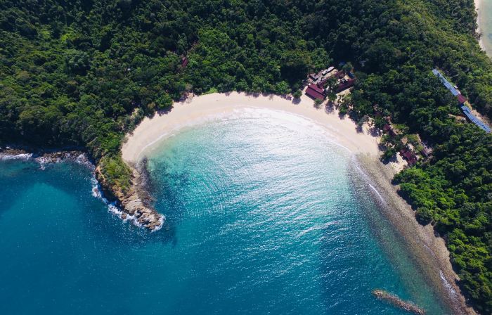 Dolphin Bay Island Resort