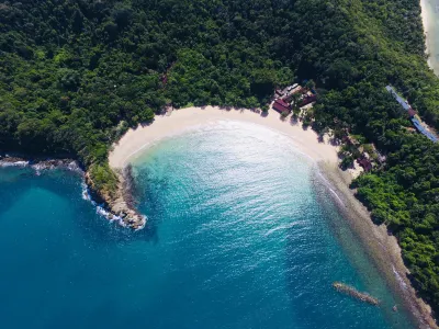 Dolphin Bay Island Resort