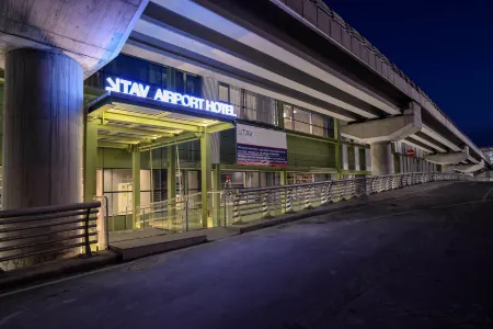 Tav Airport Hotel Izmir