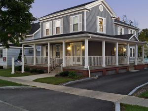 Skaneateles Suites Boutique Hotel