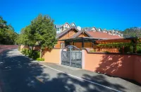 Floral Hotel·Panhu Shanju Hot Spring Villa hotel