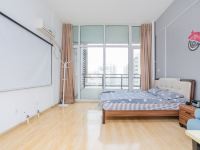 青岛新空间公寓 - 舒适家庭房