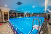 Grand Skylight International Hotel - piscina