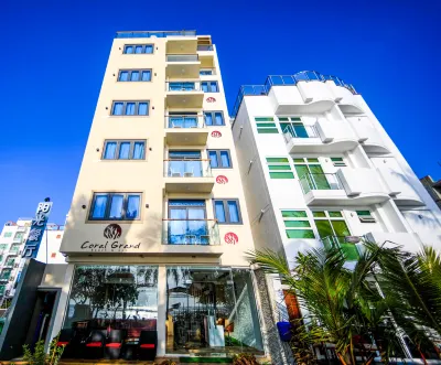 Coral Grand Beach & Spa Hotel dekat Hukuru Miskiy
