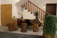 Hanlin Jiushe Inn (Jianshui Ancient City Zhujia Garden Store)