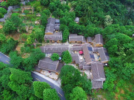 Yinxian Bieyuan Hostel Отели рядом с достопримечательностью «Langmei Temple»