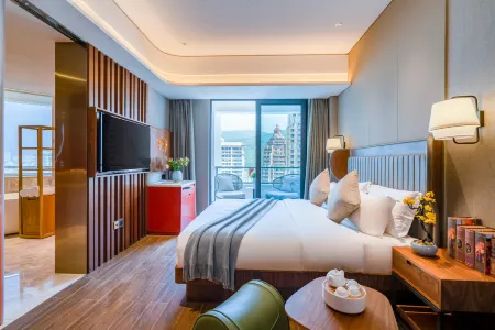 Three Children Art Hotel