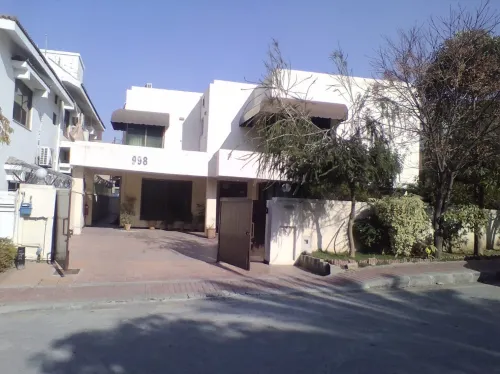 Safari Club 3 Bahria Town Hotels in Rawalpindi
