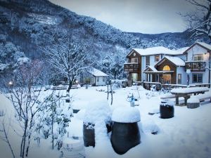 Jeongseon Gariwangsan Story Pension