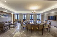โรงแรม ฮอลิเดย์ จงไค่ ฮวาฟู่ - พร้อมอาหารเช้า