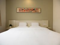 汉庭酒店(洛阳王城公园店) - 零压高级特大床房