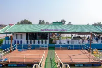 Suwanna Riverside Hotels near Chainatmuni National Museum