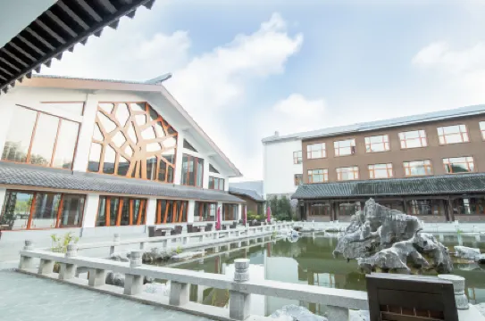 Five fingers • Yuemei Tangquan Resort