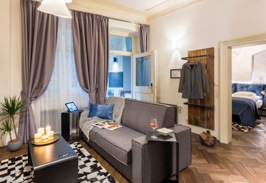 무우 바이 더 캐슬