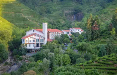 Wuyishan Jiaye Shanshe (Fulian Tea Manor Store)  호텔