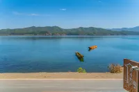 Lugu Lake Li Chen Bieyuan Inn - Strand