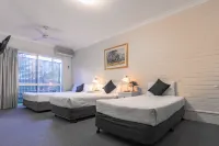 Benson Court Motel Hotels in Taringa
