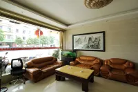Xing'an Hongfu Business Hotel - Pet friendly