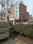 Linquan Golden Harbor City Boutique Hotel