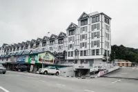 Wan Alyasa Hotel Hotels near Cameron Centrum