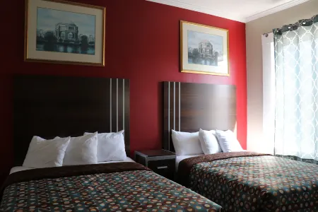 Europa Hotel Отели рядом с достопримечательностью «Tin How Temple»