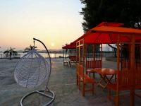 爱琴海浪漫主题连锁酒店(深圳大鹏海边店) - 私人海滩