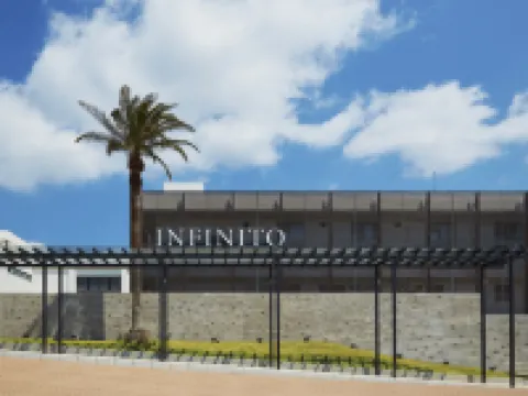 Infinito Hotel and Spa Hotels near Shirahama Minzoku Onsen Museum