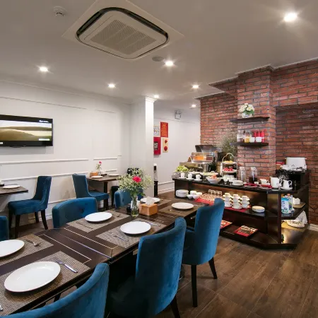 Marina Hotel Отели рядом с достопримечательностью «Хоанкием»