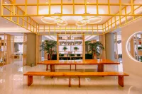 Qingmu Platinum Hotel (Ma'anshan Normal College Mengniu Industrial Park)