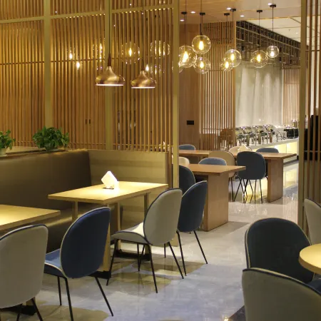 H Hotel (Wanda Plaza Chifeng University Store)