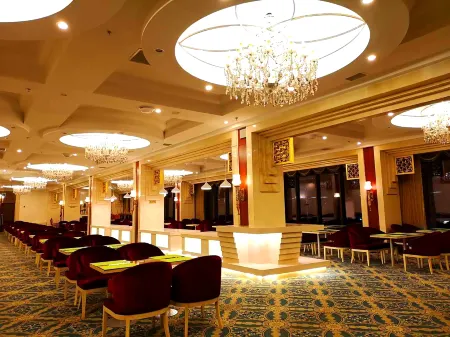 Hot Spring Leisure City International Hotel Отели в г. Удалянчи