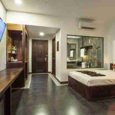 Yeak Loam Hotel Rooms