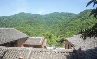 Wudang Mountain Longyuange Hotel