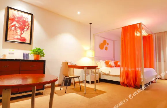 淄博錢櫃酒店（周村銀座商城人民公園店）