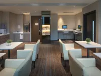 Holiday Inn Express HONG KONG KOWLOON CBD2 by IHG Hotels near E-Max