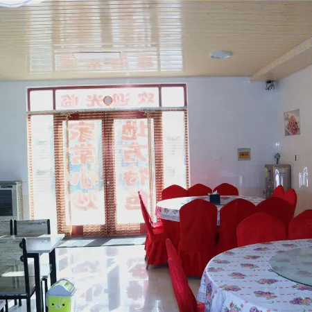Yilu Harbor Hotel (Linze colorful Danxia store)