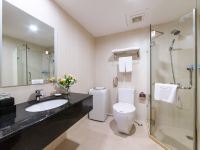 鸿波酒店(深圳华侨城店) - 高级套房