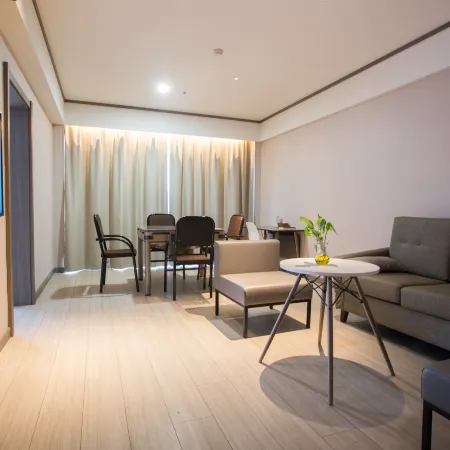 HanTing Hotel (Taojiang Huatong City)