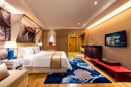 Home Plus Hotel (Chengdu Shuangliu International Airport)