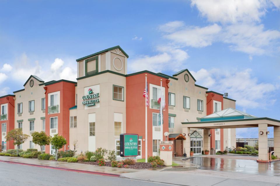 Country Inn & Suites by Radisson, San Carlos, CA