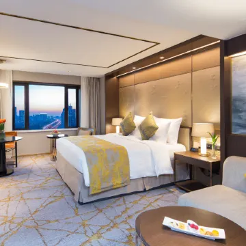Golden Tulip  Shanghai Hong Qiao Отели рядом с достопримечательностью «Чаннин»