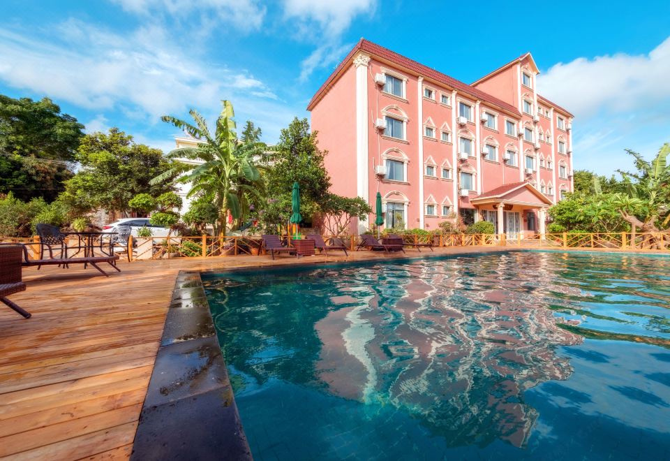 涠洲岛长云古船别院外景图