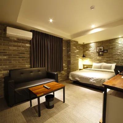 The Last Hotel Nampo Hotel berhampiran Jambatan Yeongdo Daegyo