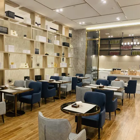 Changchun Jinshang Hotel (FAW Auto Trade City Wuyue Square)
